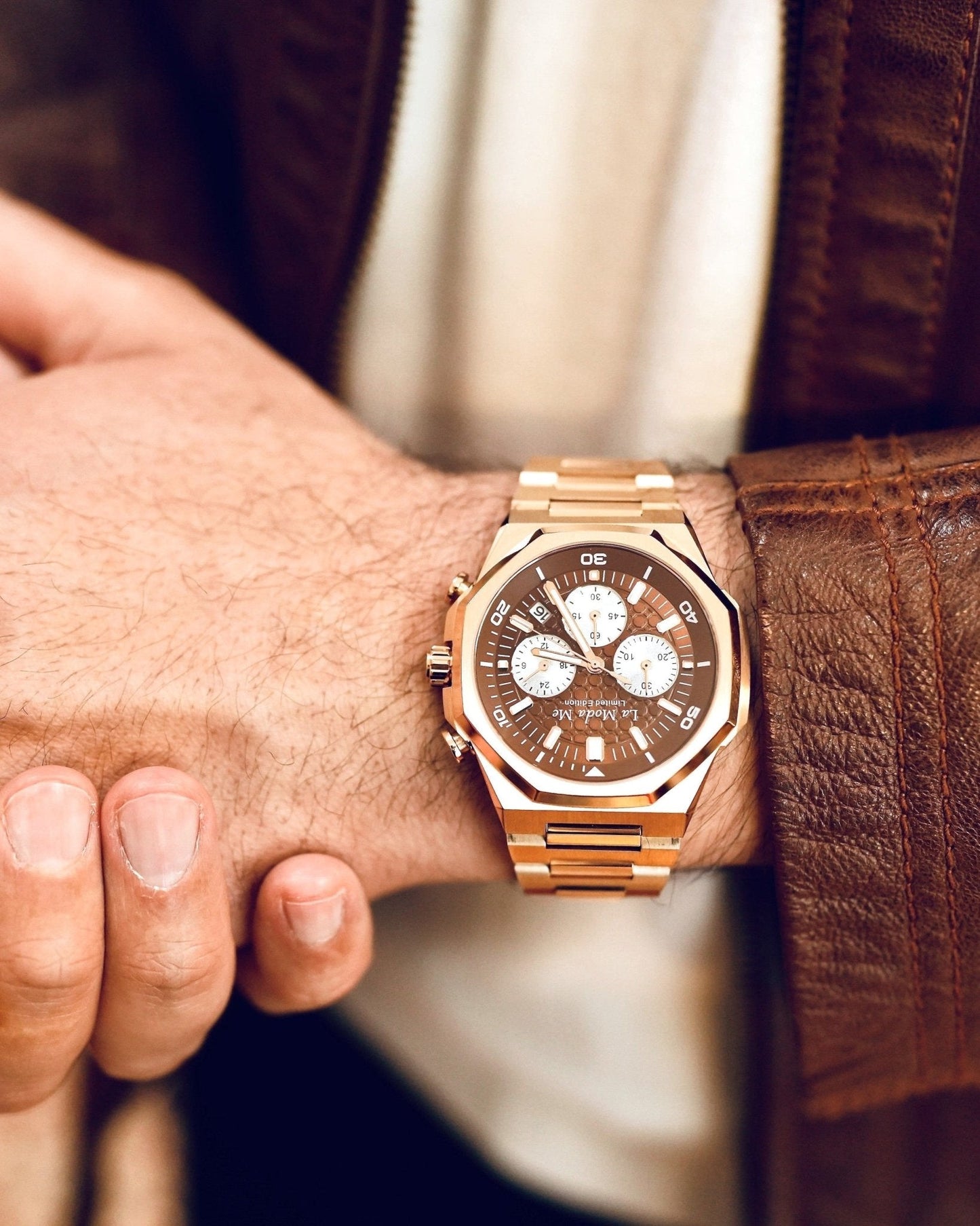 Crimson Horizon Maroon Watch - Premium Luxury Timepiece